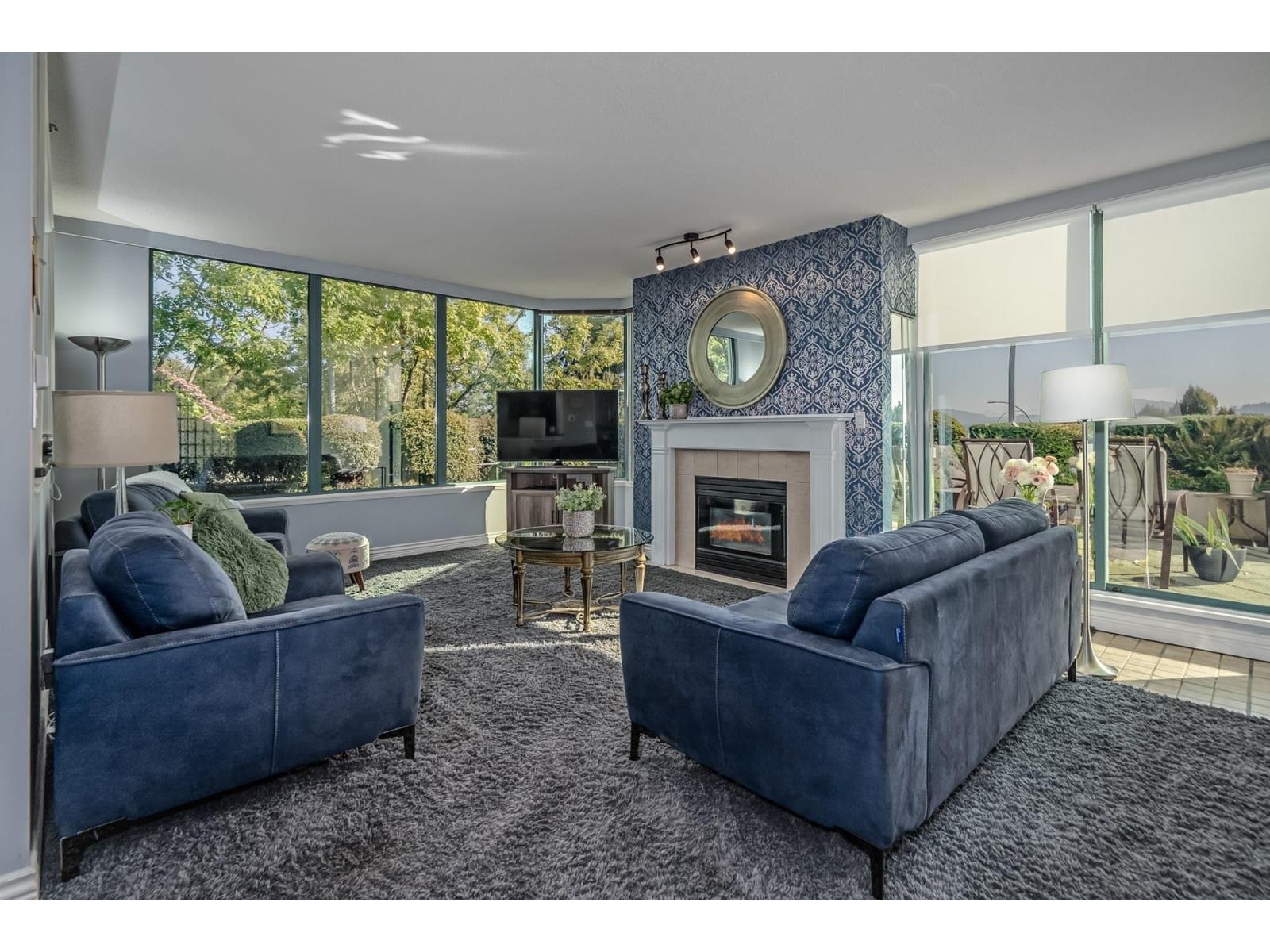 302 32330 SOUTH FRASER WAY