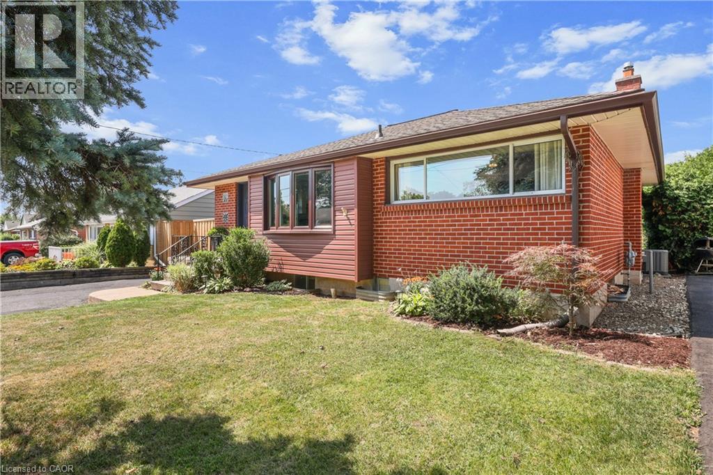 203 MERLIN Crescent