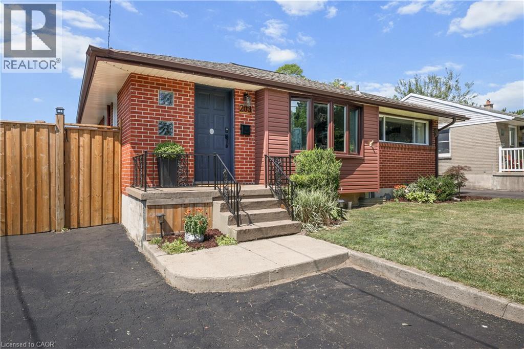 203 MERLIN Crescent