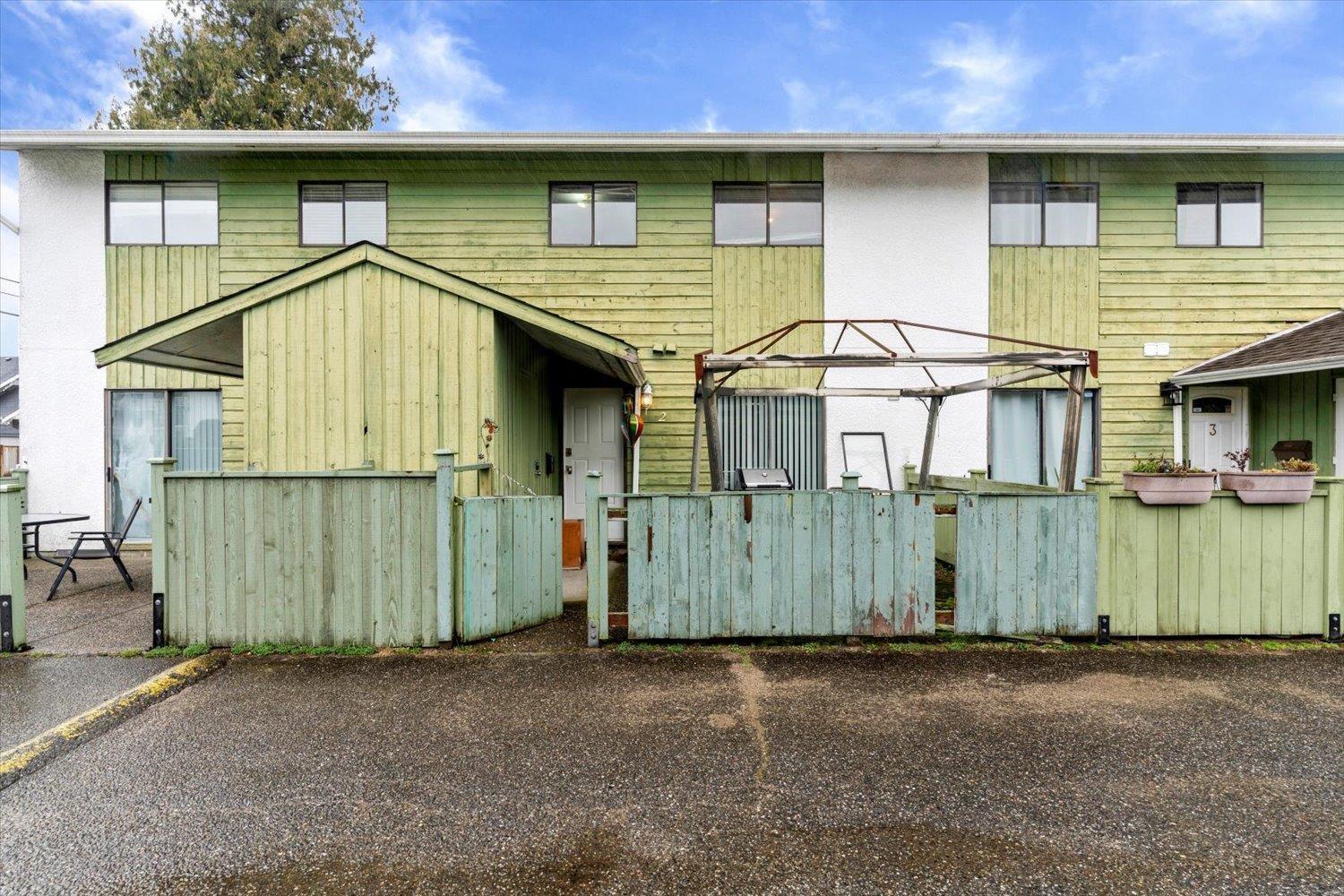 2 9342 HAZEL STREET, Chilliwack Proper East