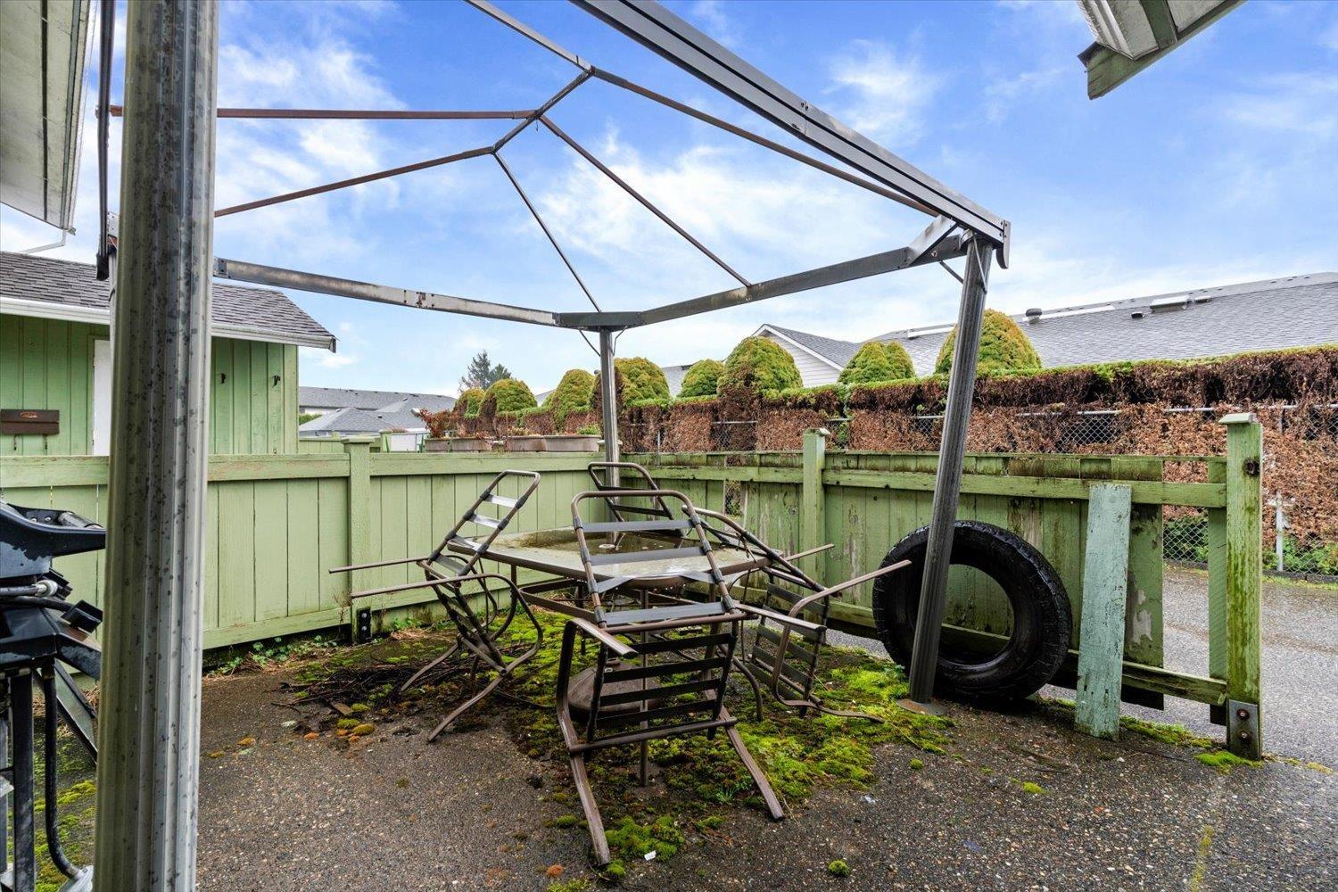2 9342 HAZEL STREET, Chilliwack Proper East