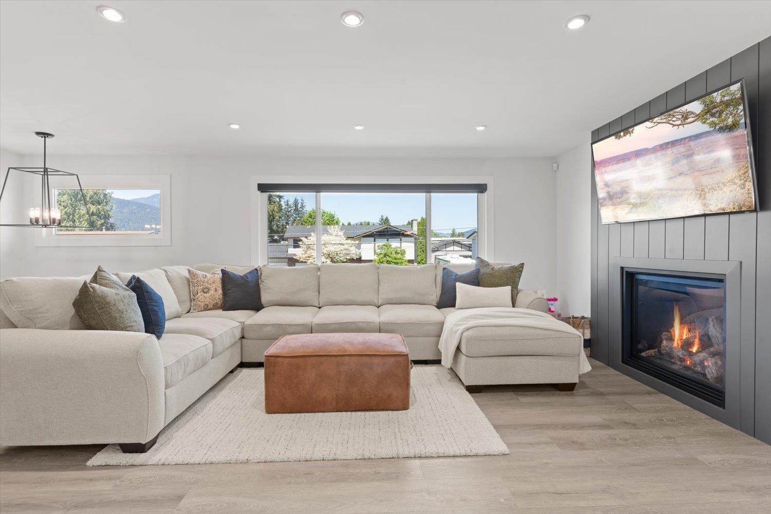 46520 ELLIOTT AVENUE, Fairfield Island