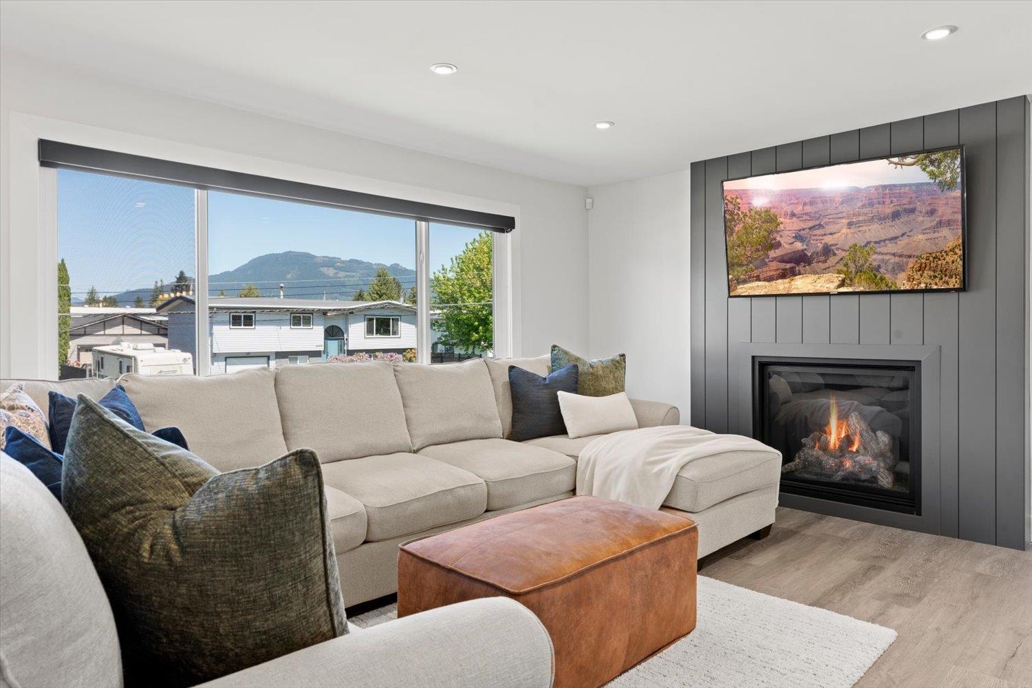 46520 ELLIOTT AVENUE, Fairfield Island