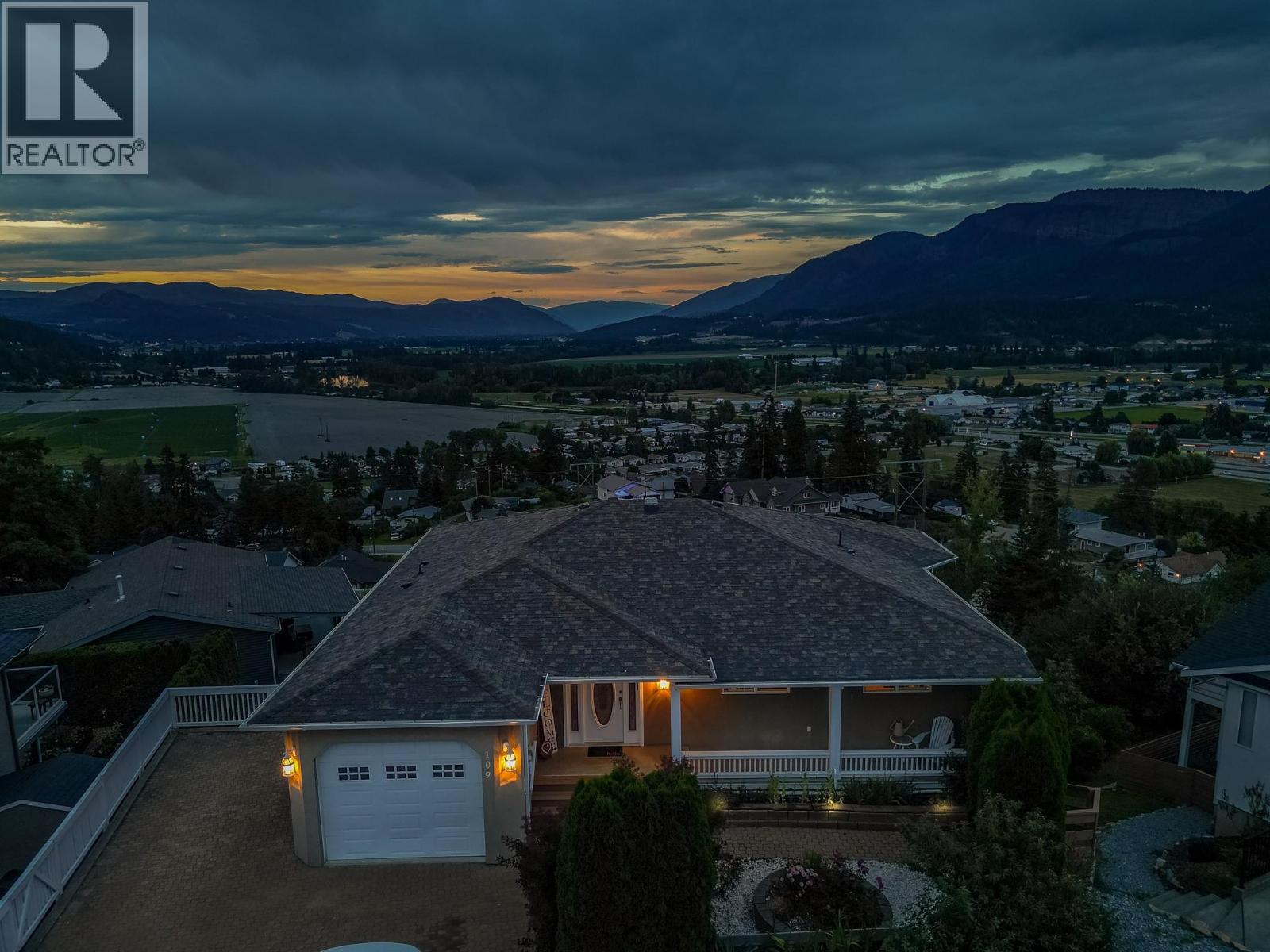 109 Revel Crescent
