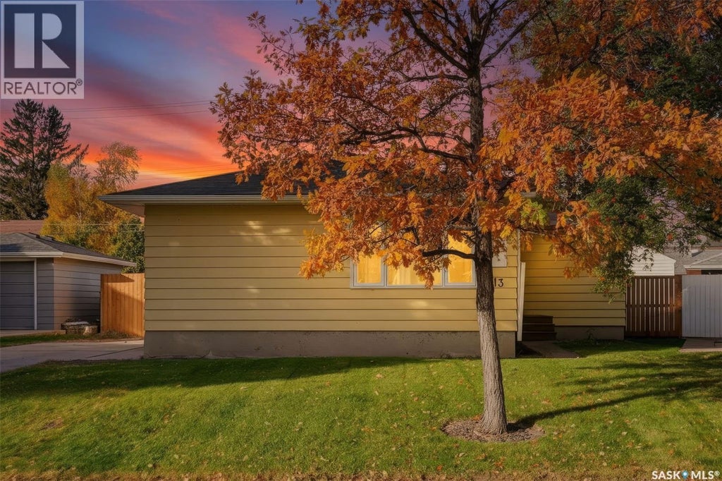 13 STEWART AVENUE, SASKATOON, SK S7L 3S5 - Image 3800777575.jpeg?d=l