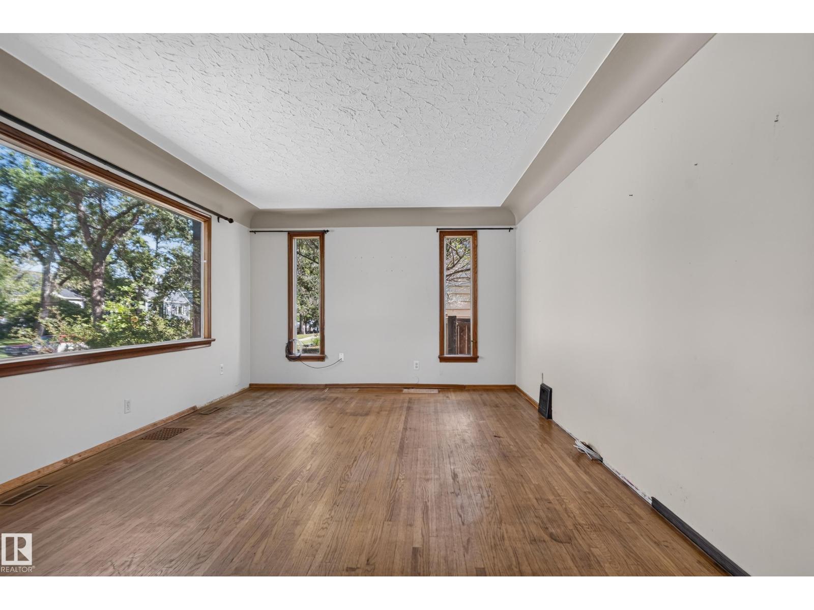13351 109A AV NW