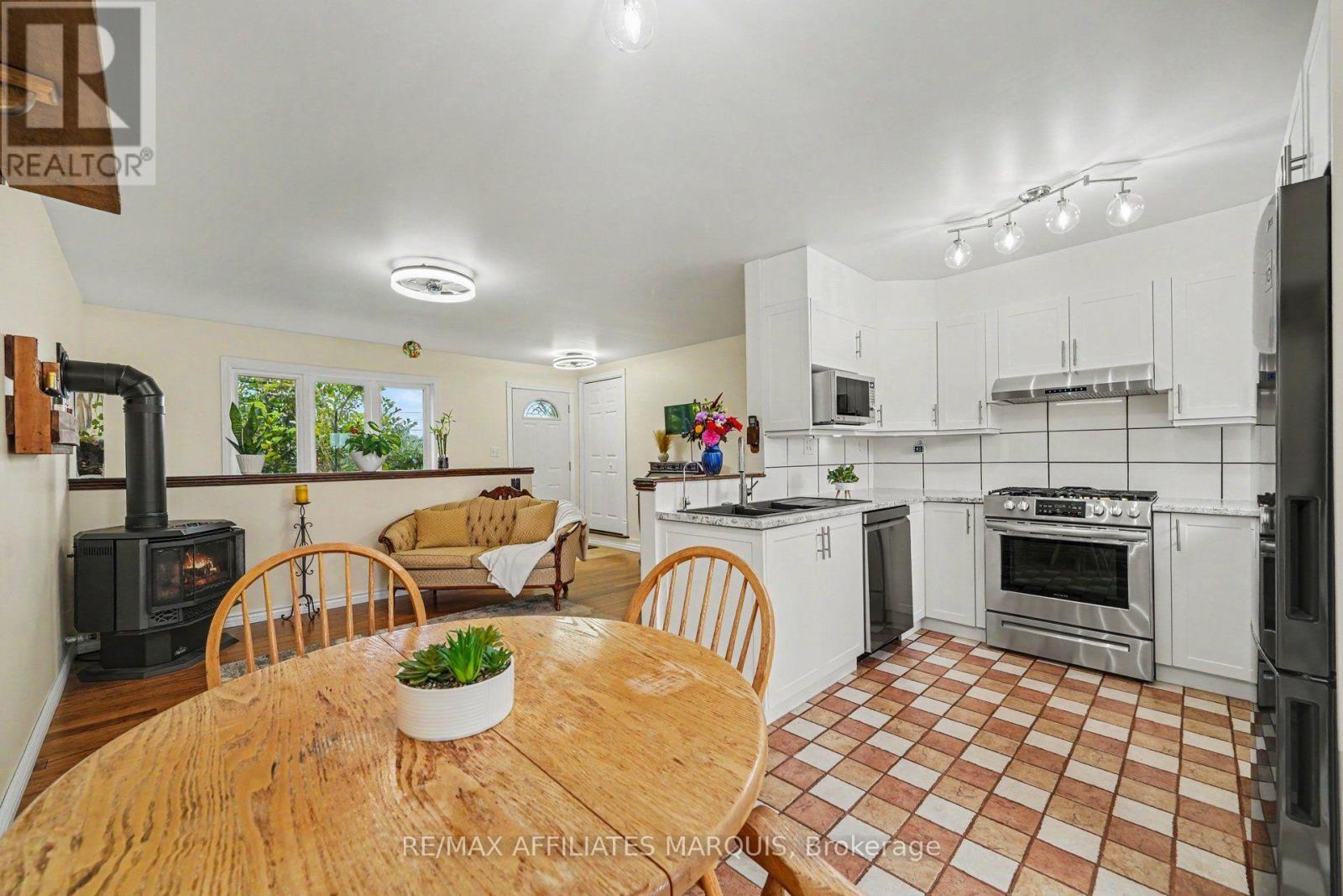 428 JOHNSTON ROAD