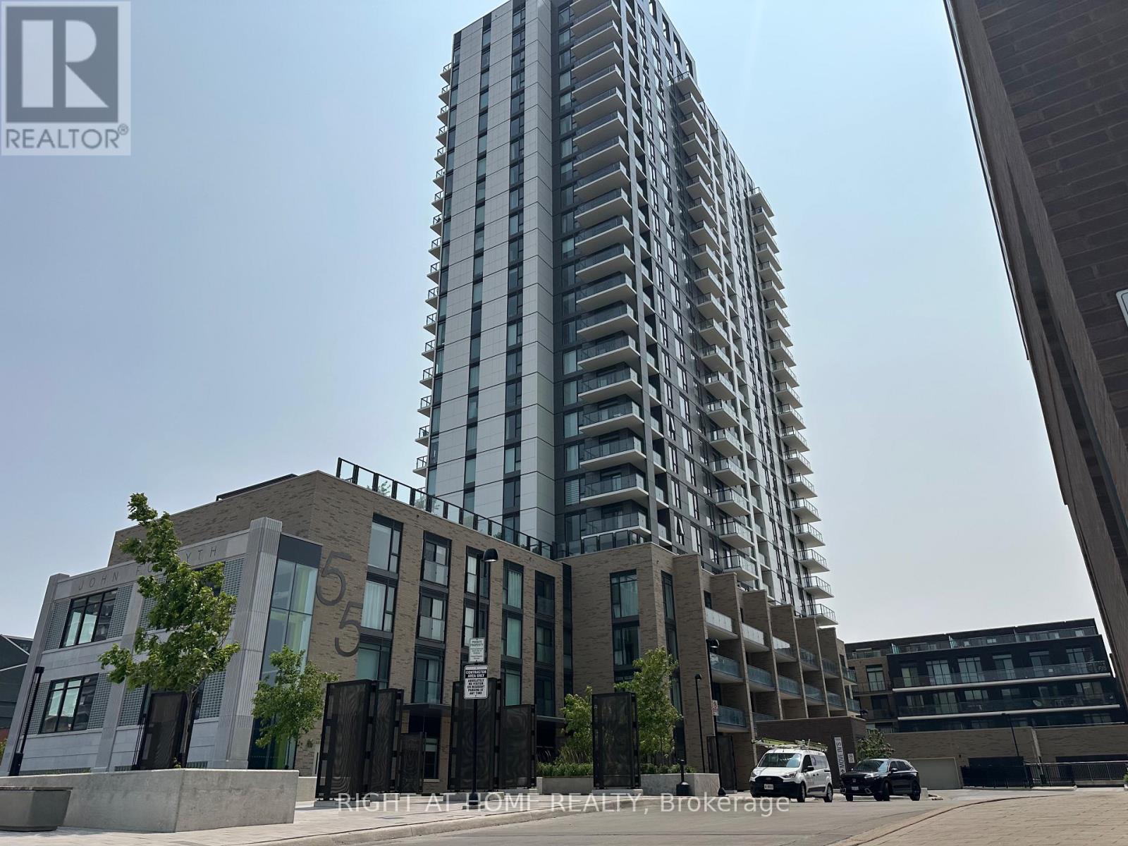 418 - 55 DUKE STREET W