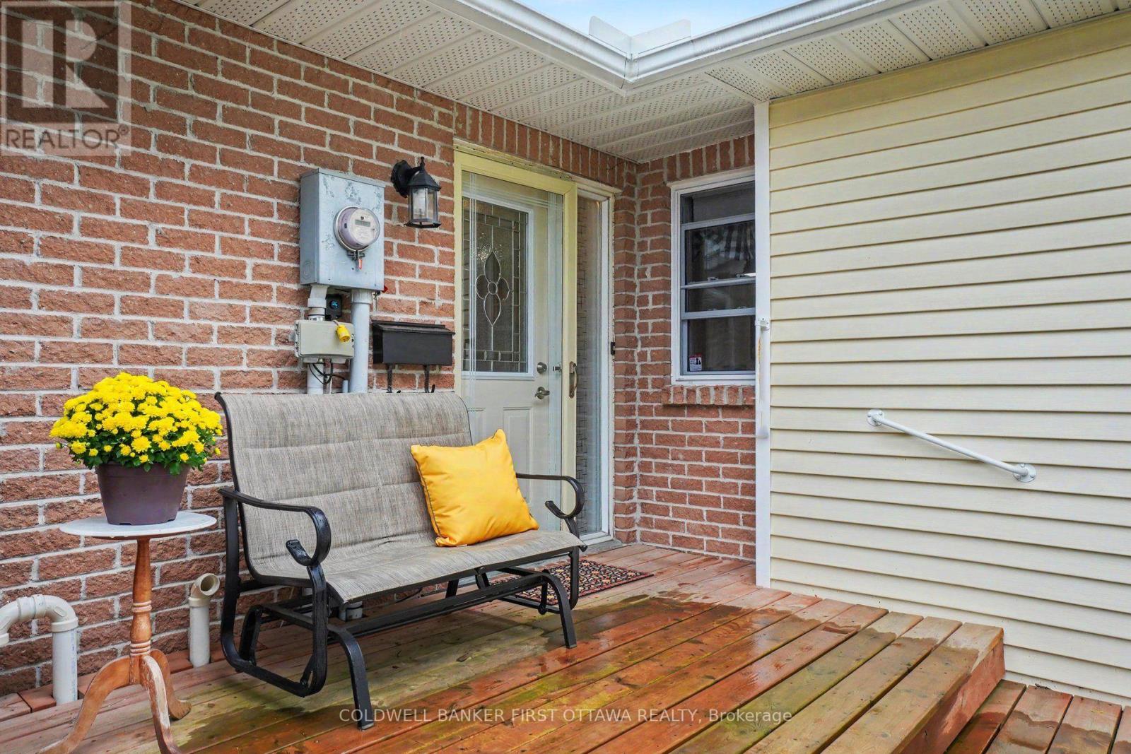 6 BATHURST ROAD