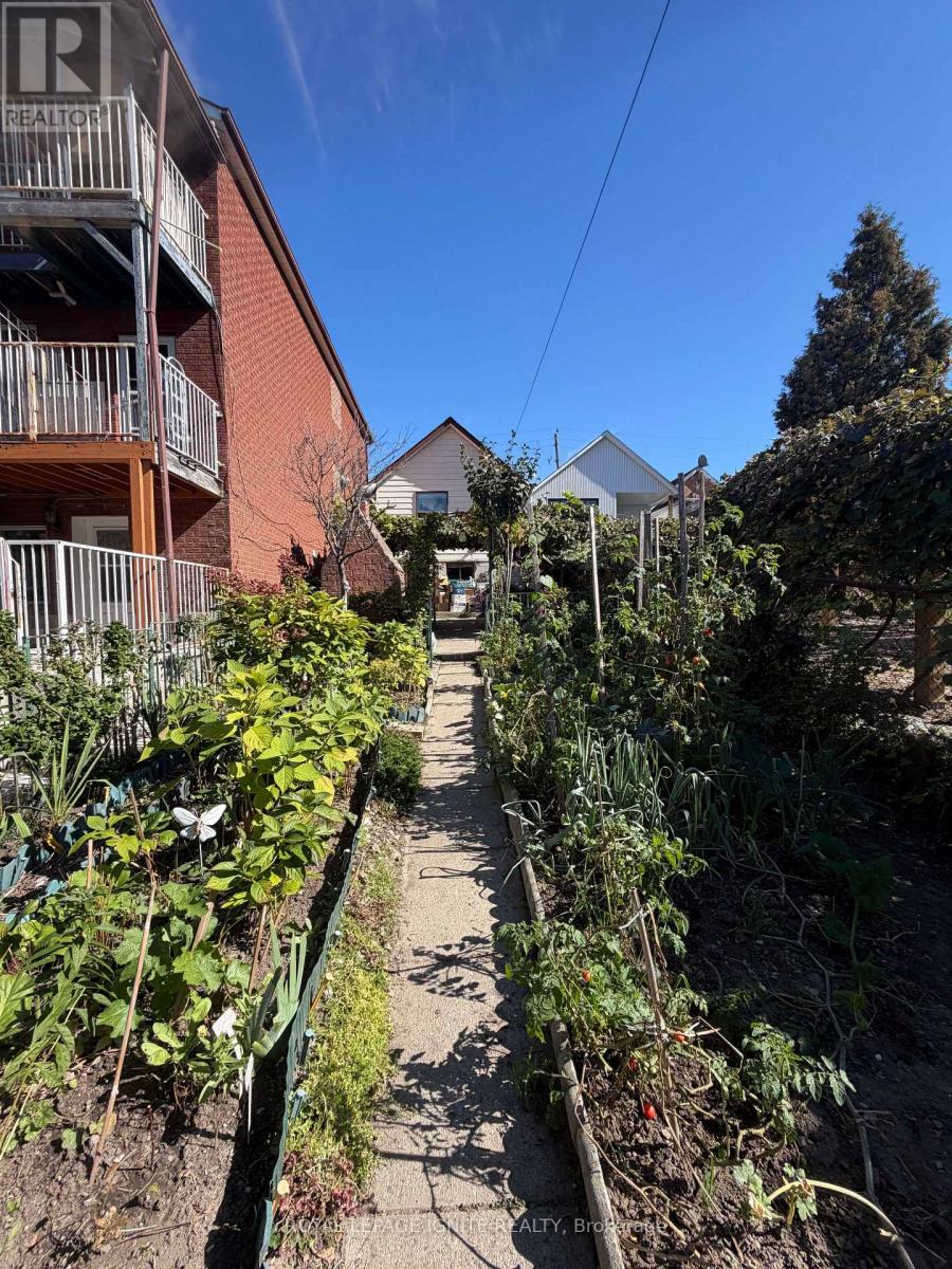 40 AVON AVENUE