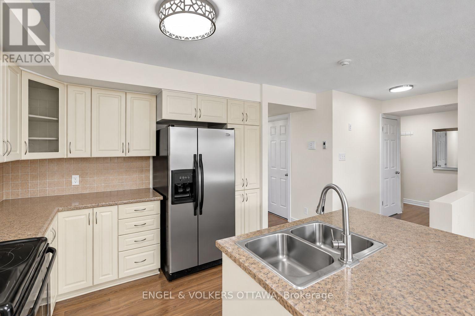 500 STONEFIELD PRIVATE