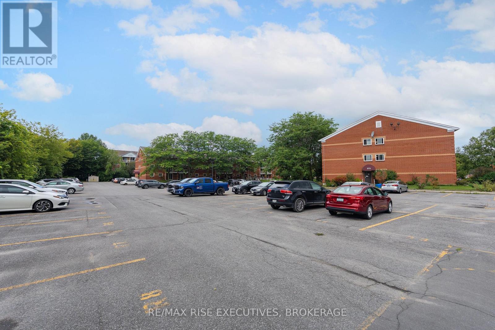 305 - 561 ARMSTRONG ROAD