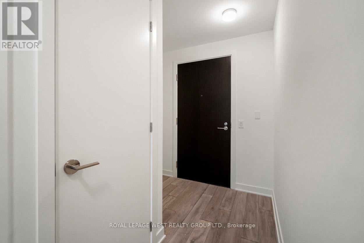 1310 - 11 YORKVILLE AVENUE