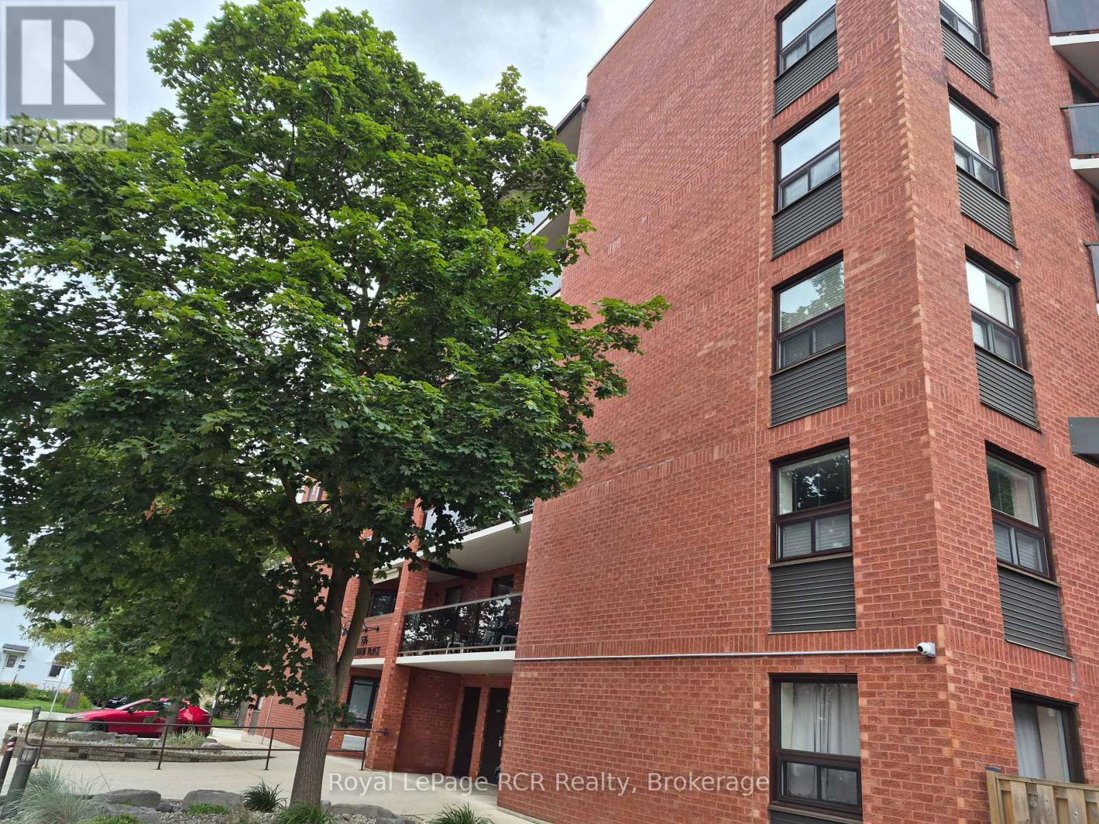 102 - 536 11TH AVENUE