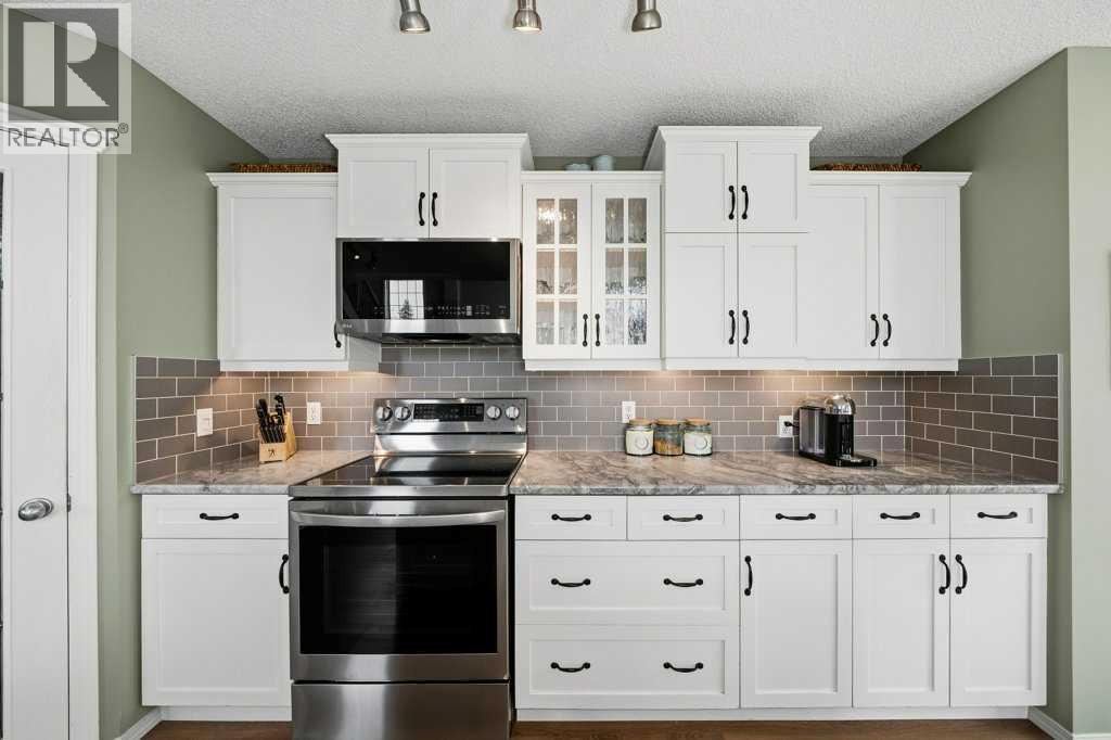 54 Tuscany Meadows Bay NW