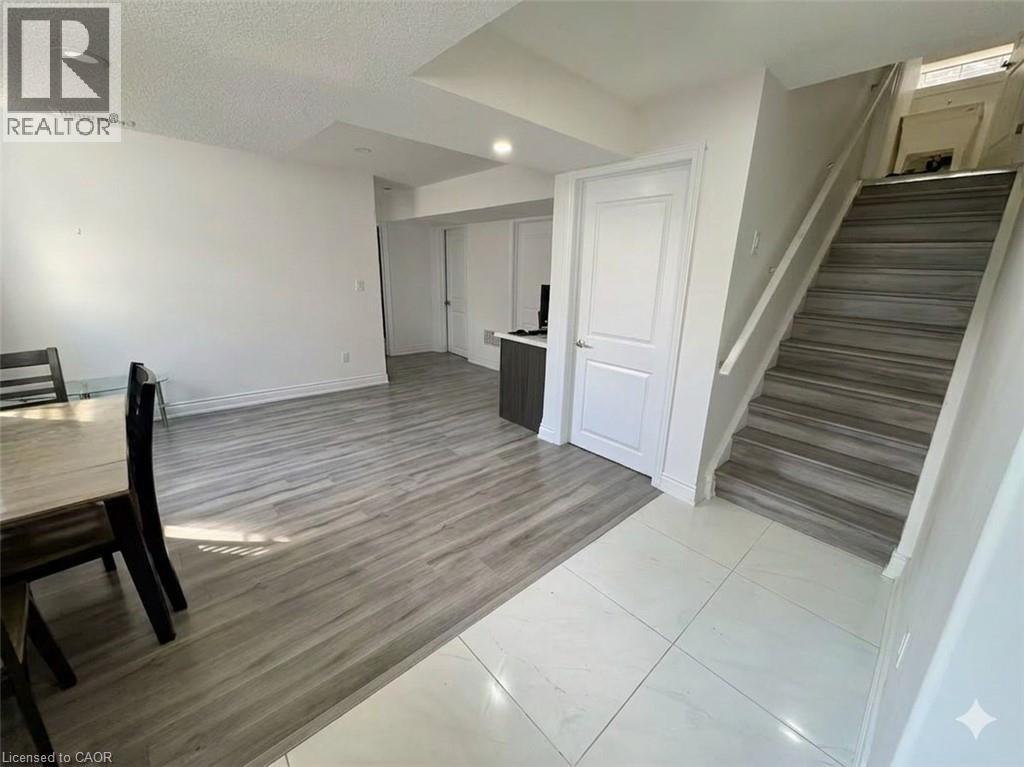 164 FOAMFLOWER Place Unit# LOWER