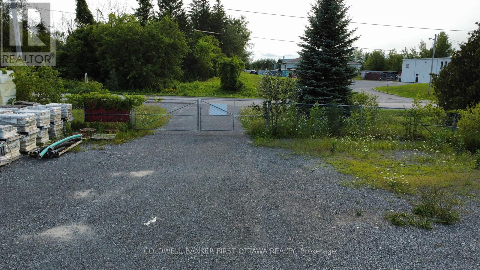 86 CARDEVCO ROAD W