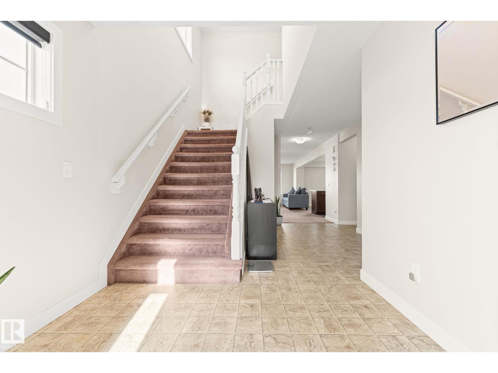724 40 AV NW