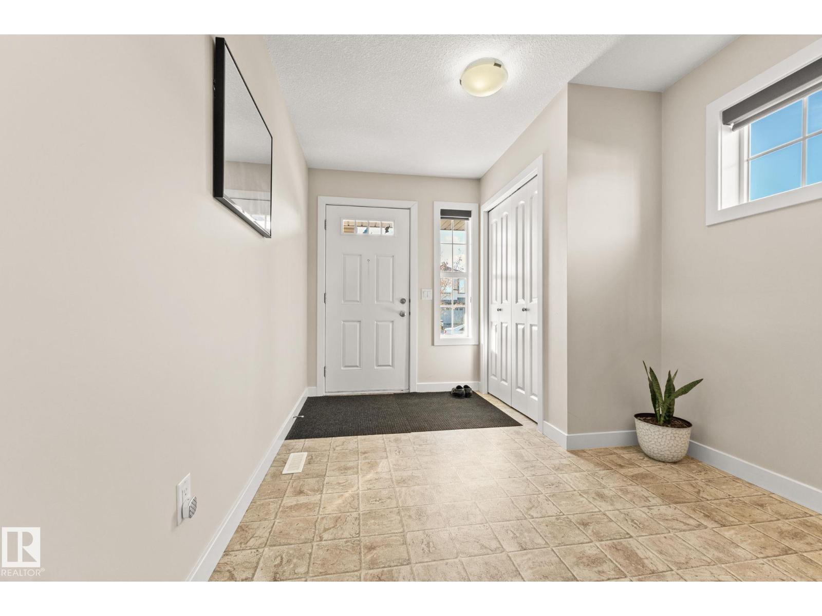 724 40 AV NW
