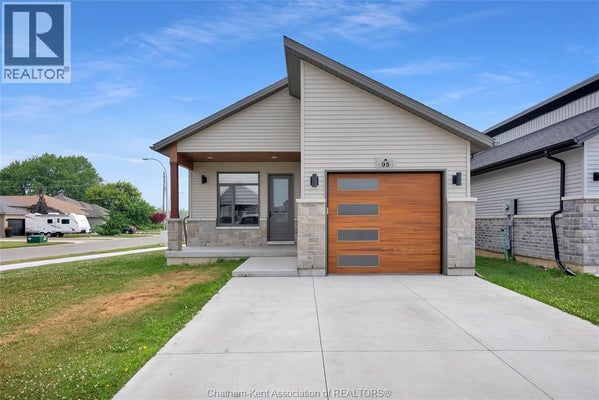 95 Ironwood Trail, Chatham, ON 3