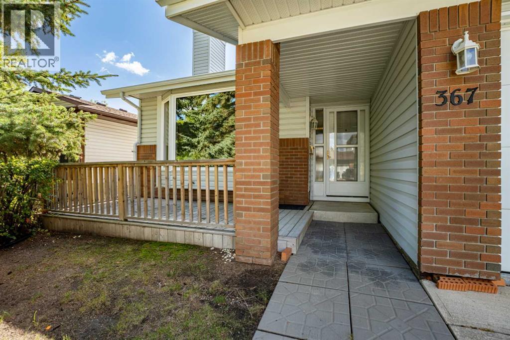 367 Woodridge Place SW