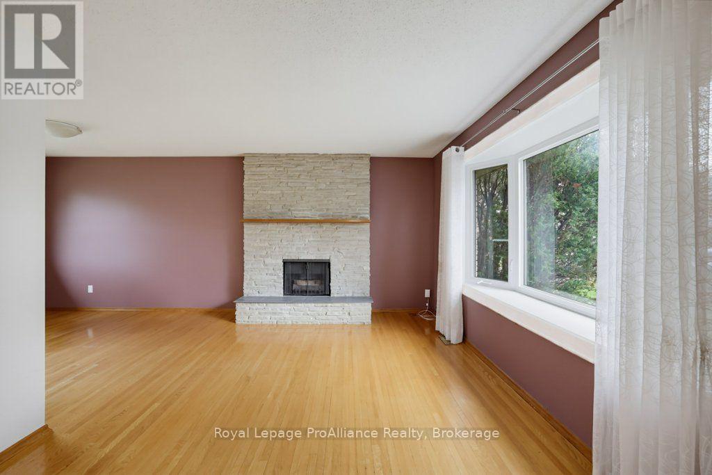 23 THORNCLIFFE DRIVE