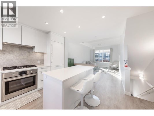 27 - 2728 Acadia Rd, Vancouver, BC 3