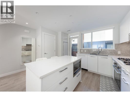27 - 2728 Acadia Rd, Vancouver, BC 2