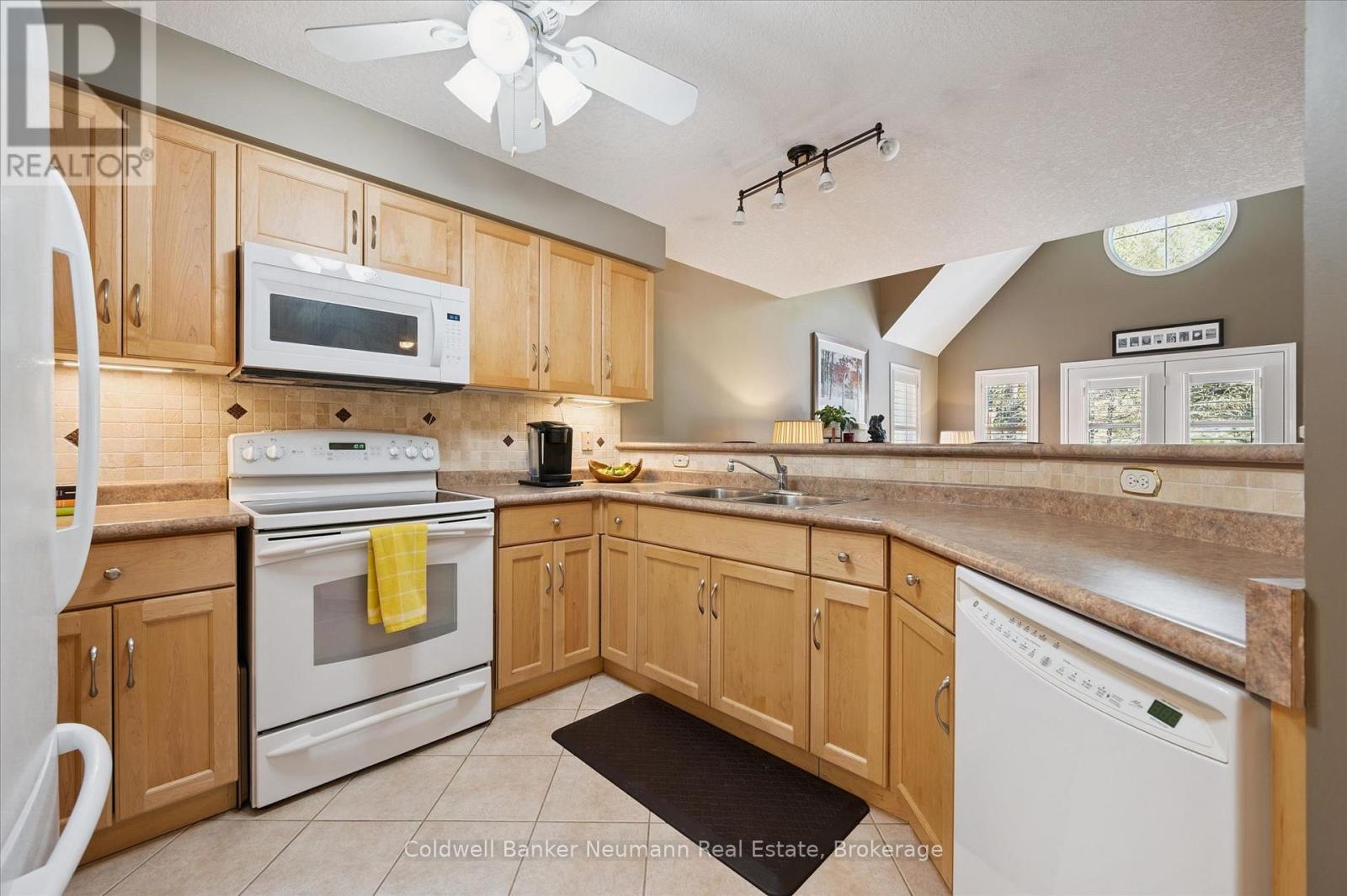 17 - 165 TERRAVIEW CRESCENT