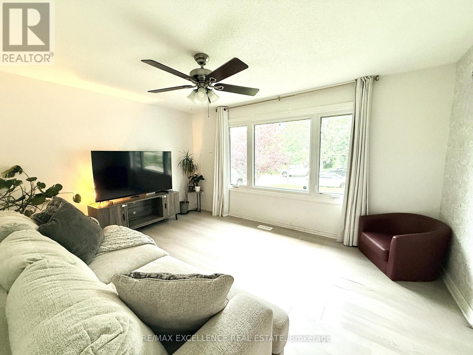 49 WOODLAWN AVENUE