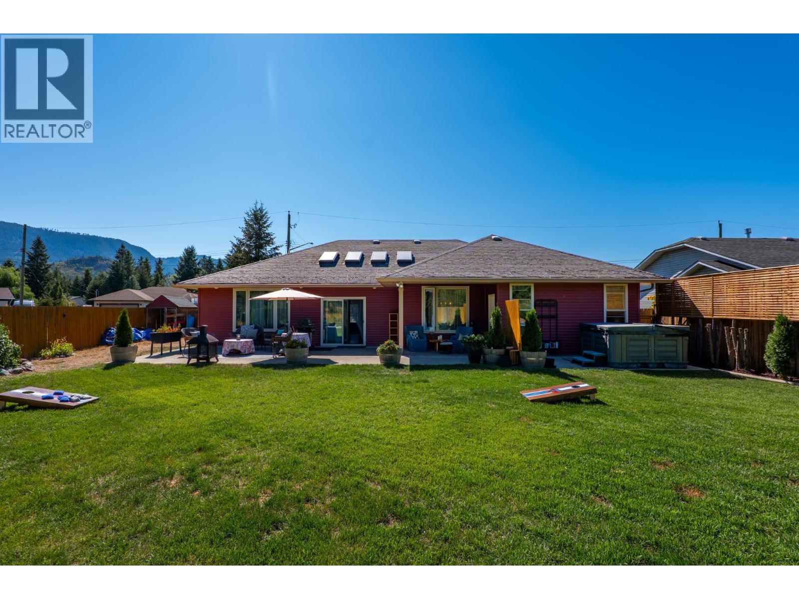 559 MCLEAN Road