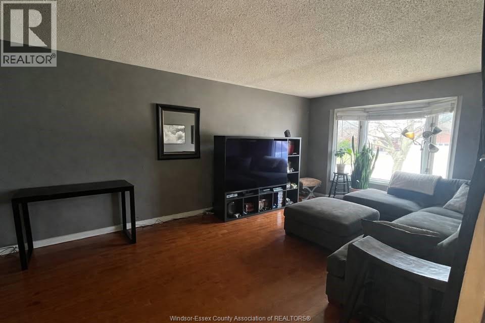 555 JEFFREYBROOK DRIVE