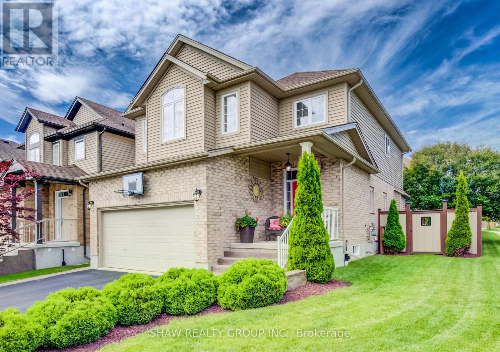 300 WATERVALE CRESCENT