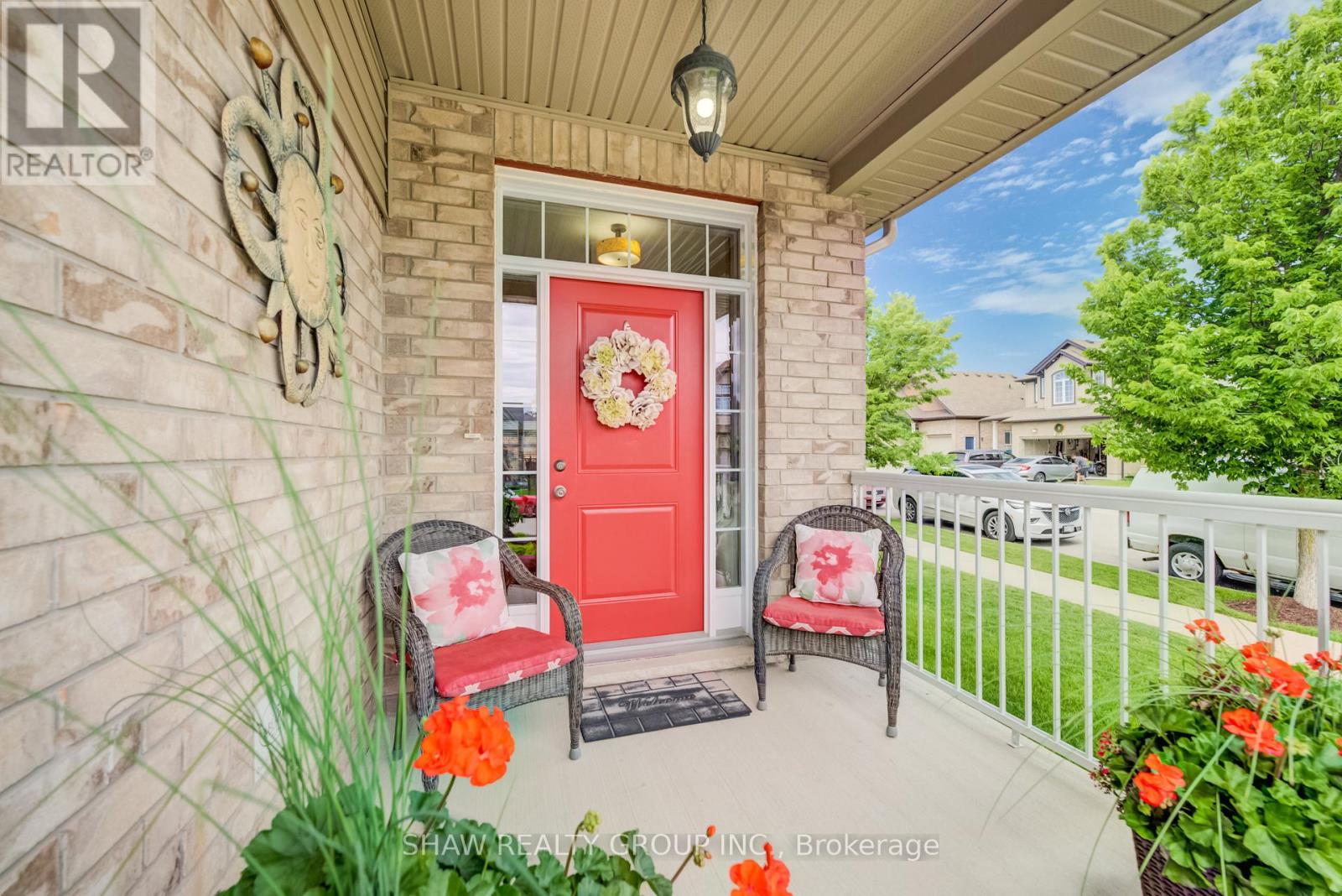 300 WATERVALE CRESCENT