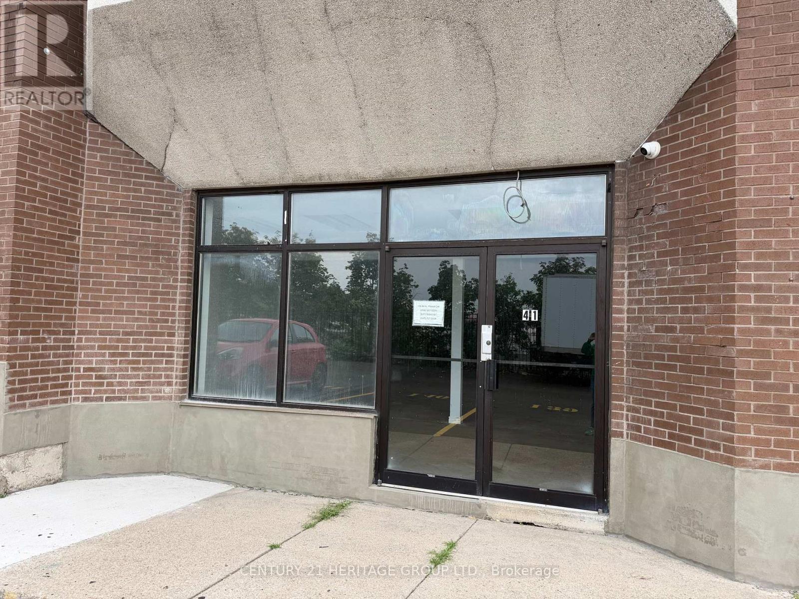 41 - 4544 DUFFERIN STREET