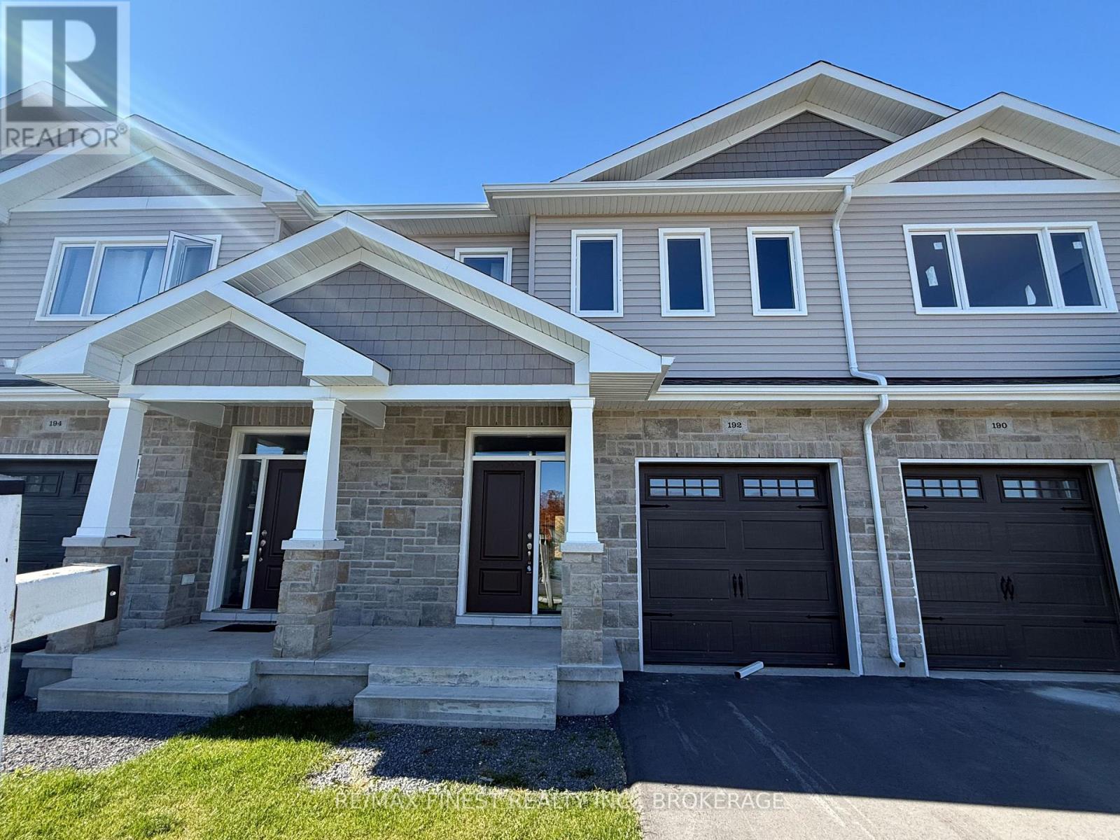 192 HERITAGE PARK DRIVE