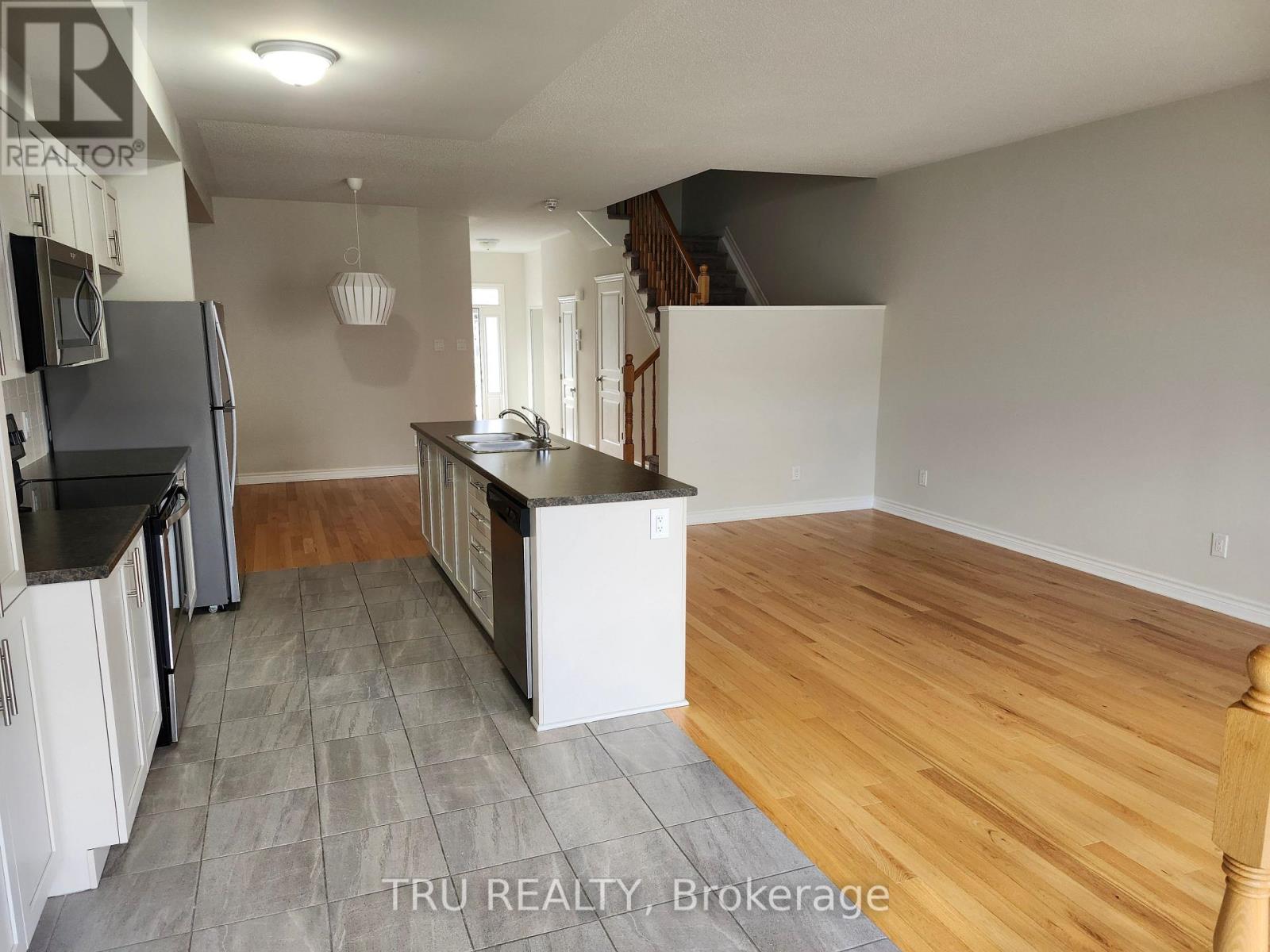 1146 BECKETT CRESCENT