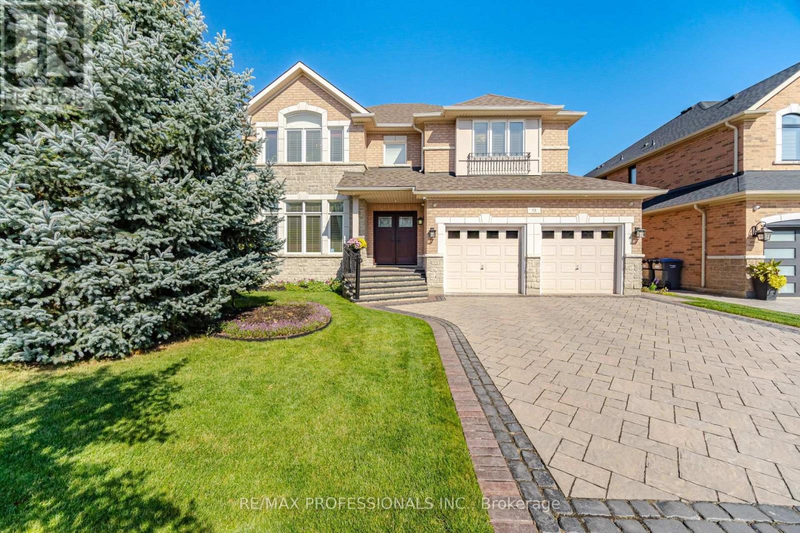 13 DOKKUM CRESCENT