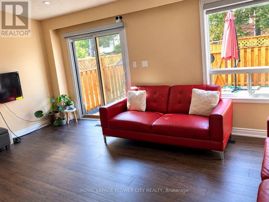 5 Foster Cres, Brampton (Brampton North), ON 3