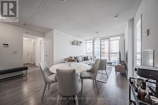 830 Lawrence Ave W, Toronto (Yorkdale-Glen Park), ON 5