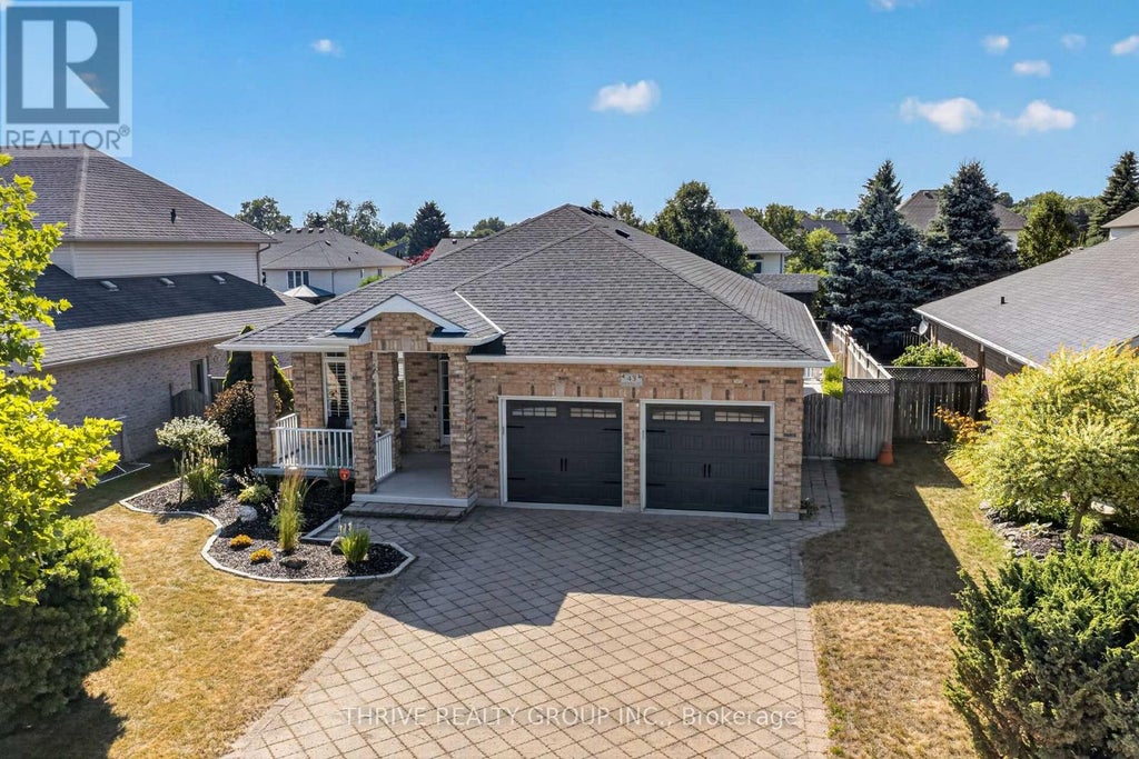 43 MAPLERIDGE CRESCENT