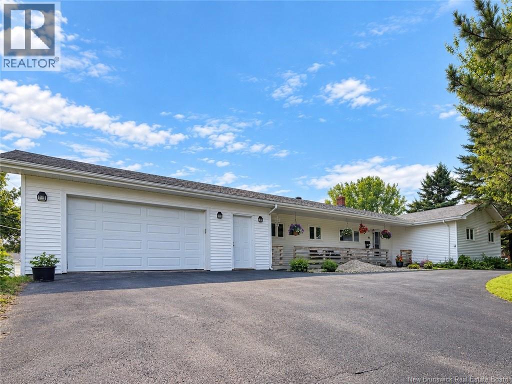 45 Jessiman Boulevard - Photo 3