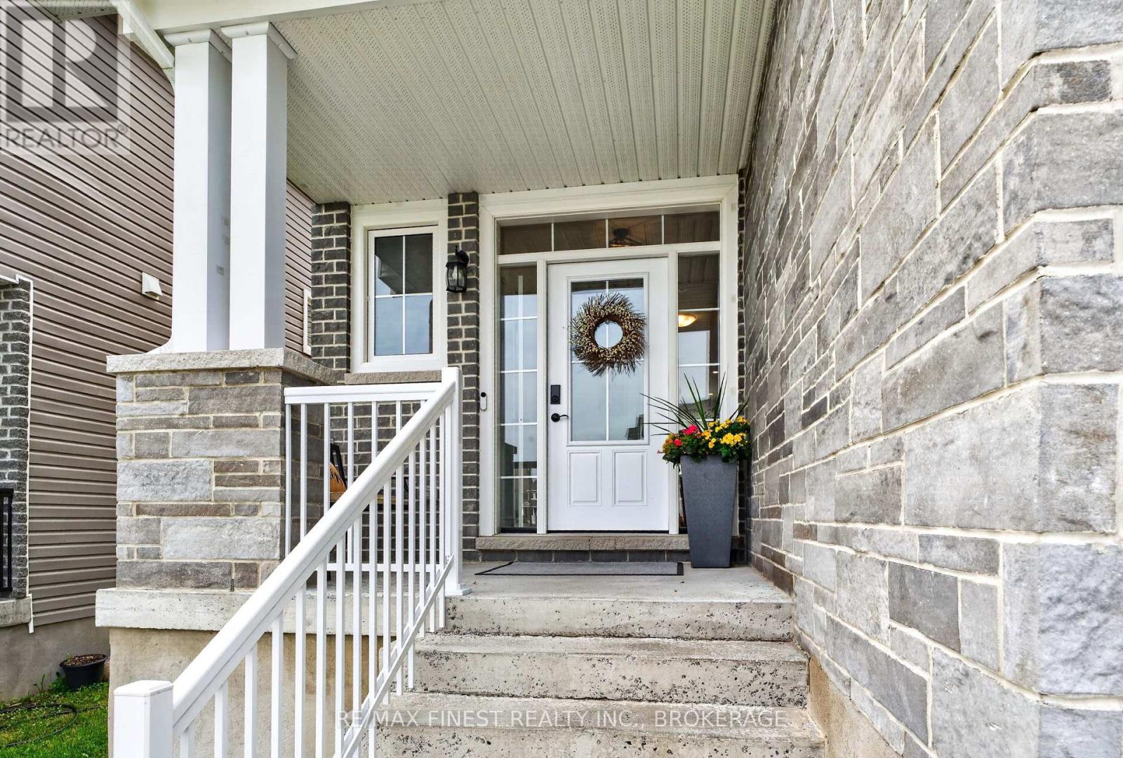 524 BETH CRESCENT