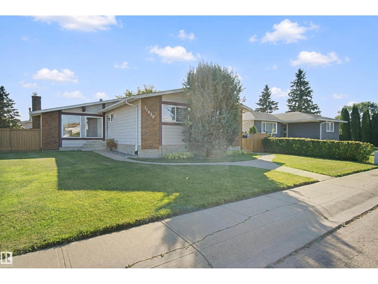 11439 144 AV NW NW