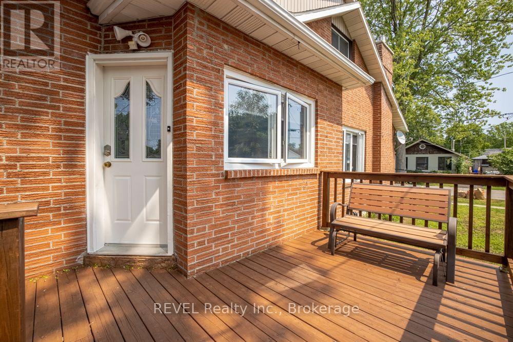 353 OAKWOOD AVENUE