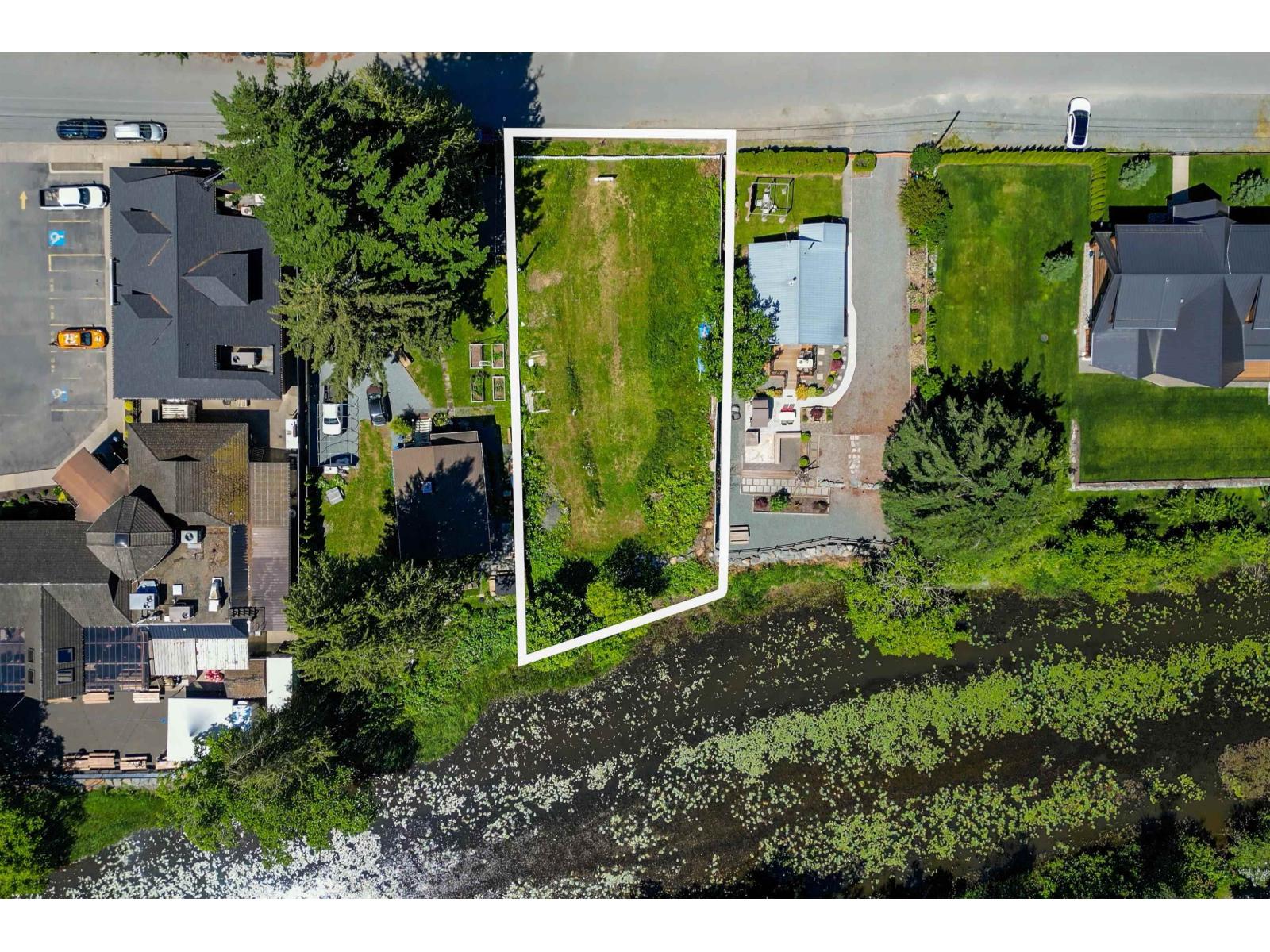 260 CEDAR AVENUE, Harrison Hot Springs