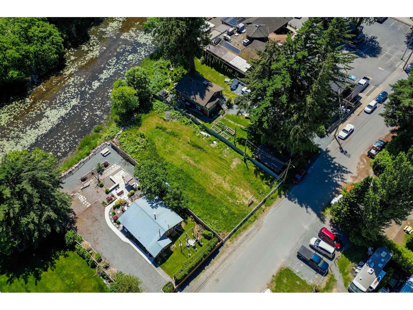 260 CEDAR AVENUE, Harrison Hot Springs