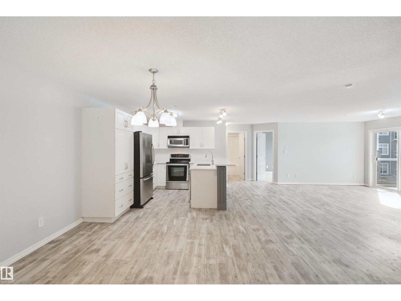 #208 16035 132 ST NW