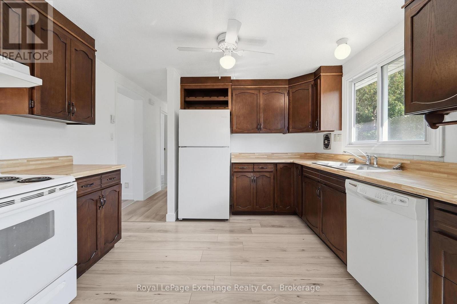 10 INVERNESS STREET N