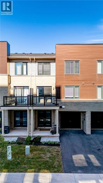 7 ROXANNE Drive
